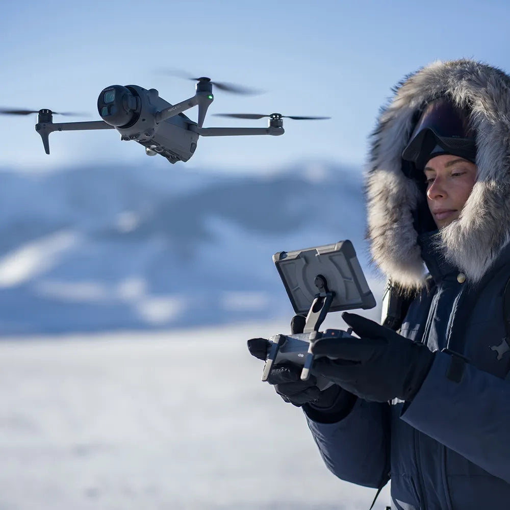 Drone DJI Mavic 4 Pro 512GB Creator Combo (Com tela e saída HDMI) BR- DJI064